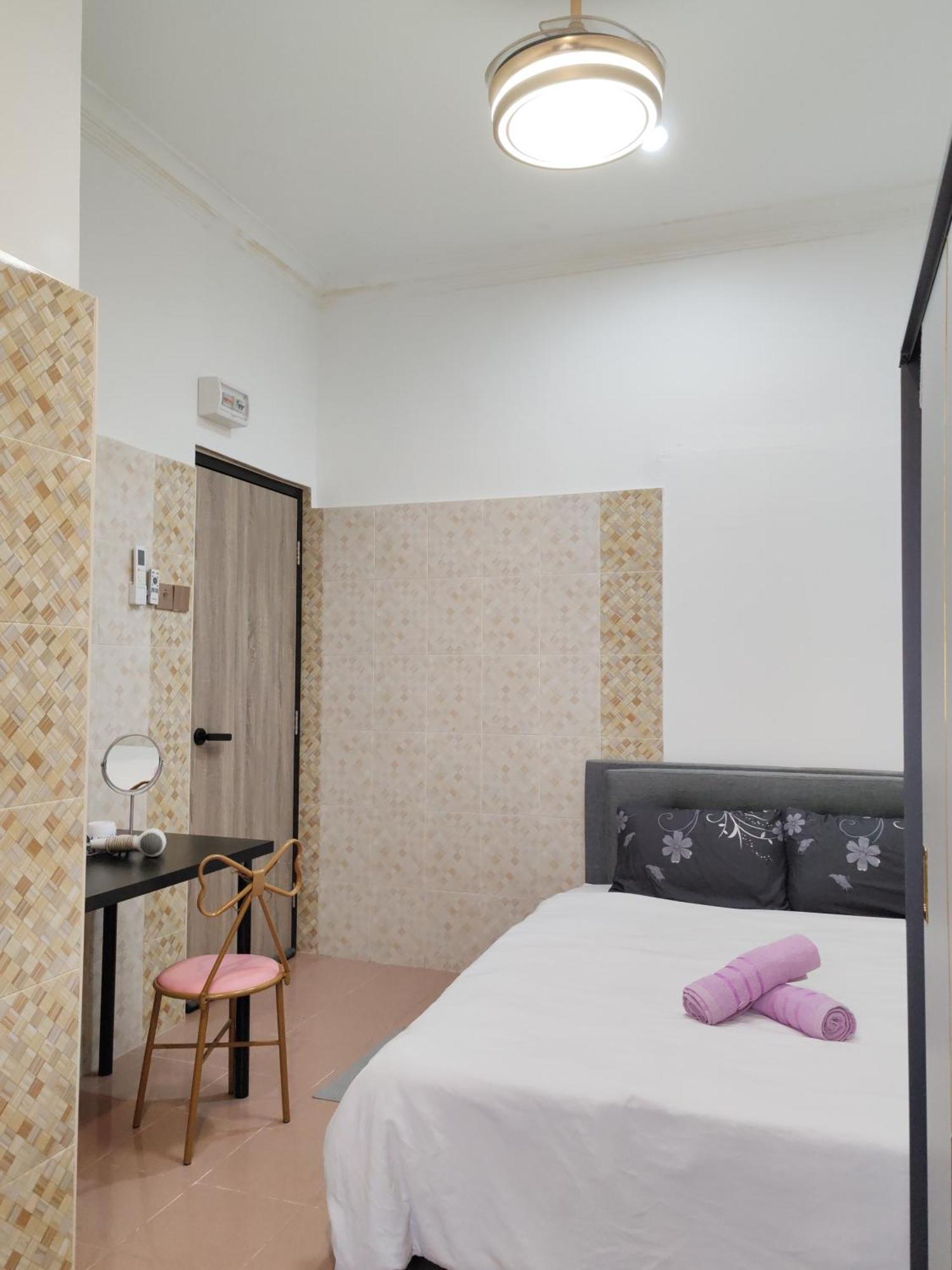 Queen Room Bukit Mertajam Alma Impian Esterno foto